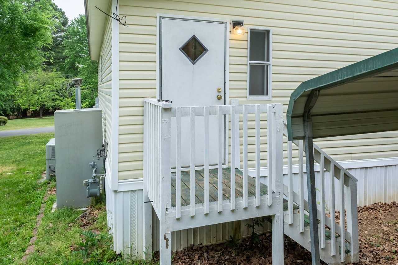 125 Barracks Rd - Photo 5 of 24
