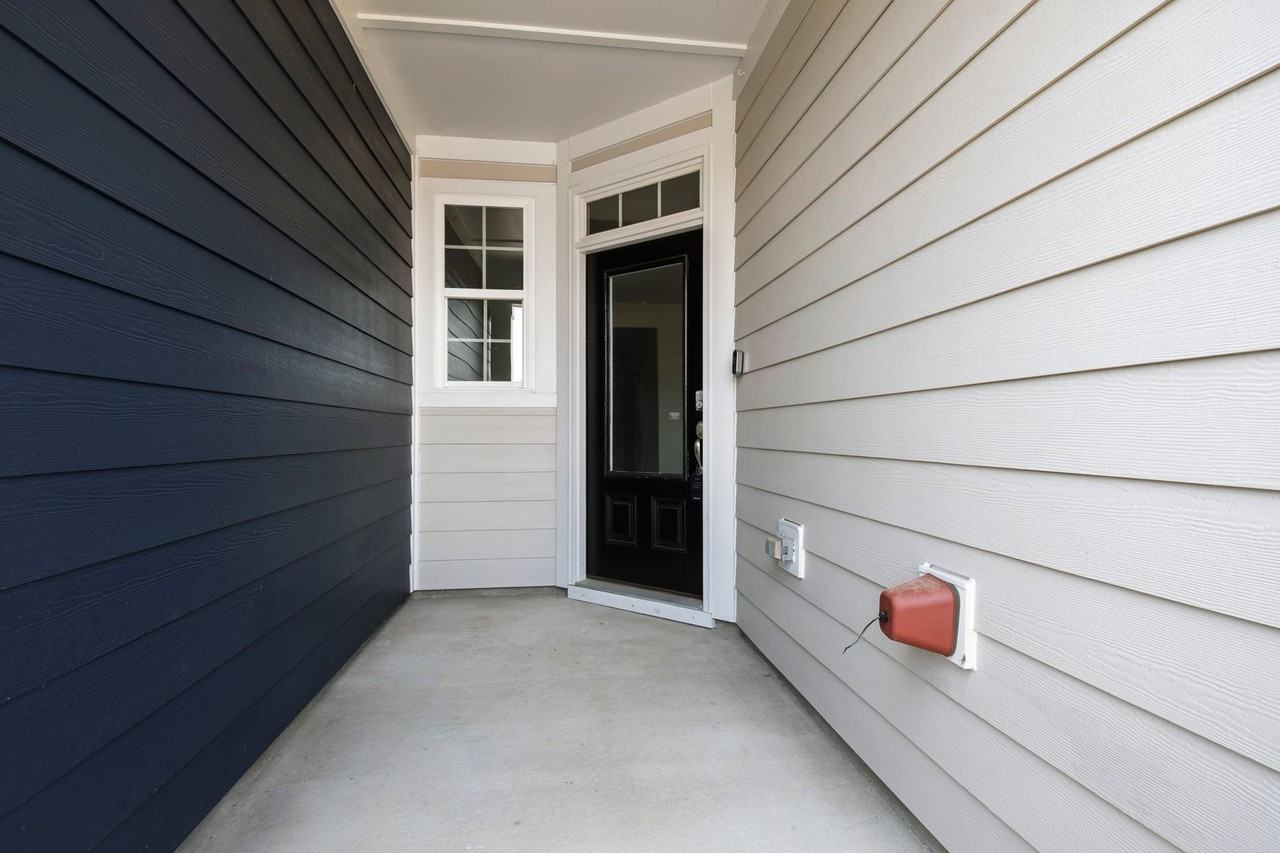 1842 Grassy Falls Ln - Photo 2 of 37