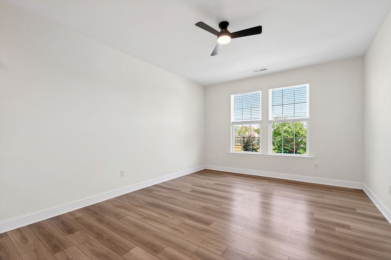 1842 Grassy Falls Ln - Photo 5 of 37