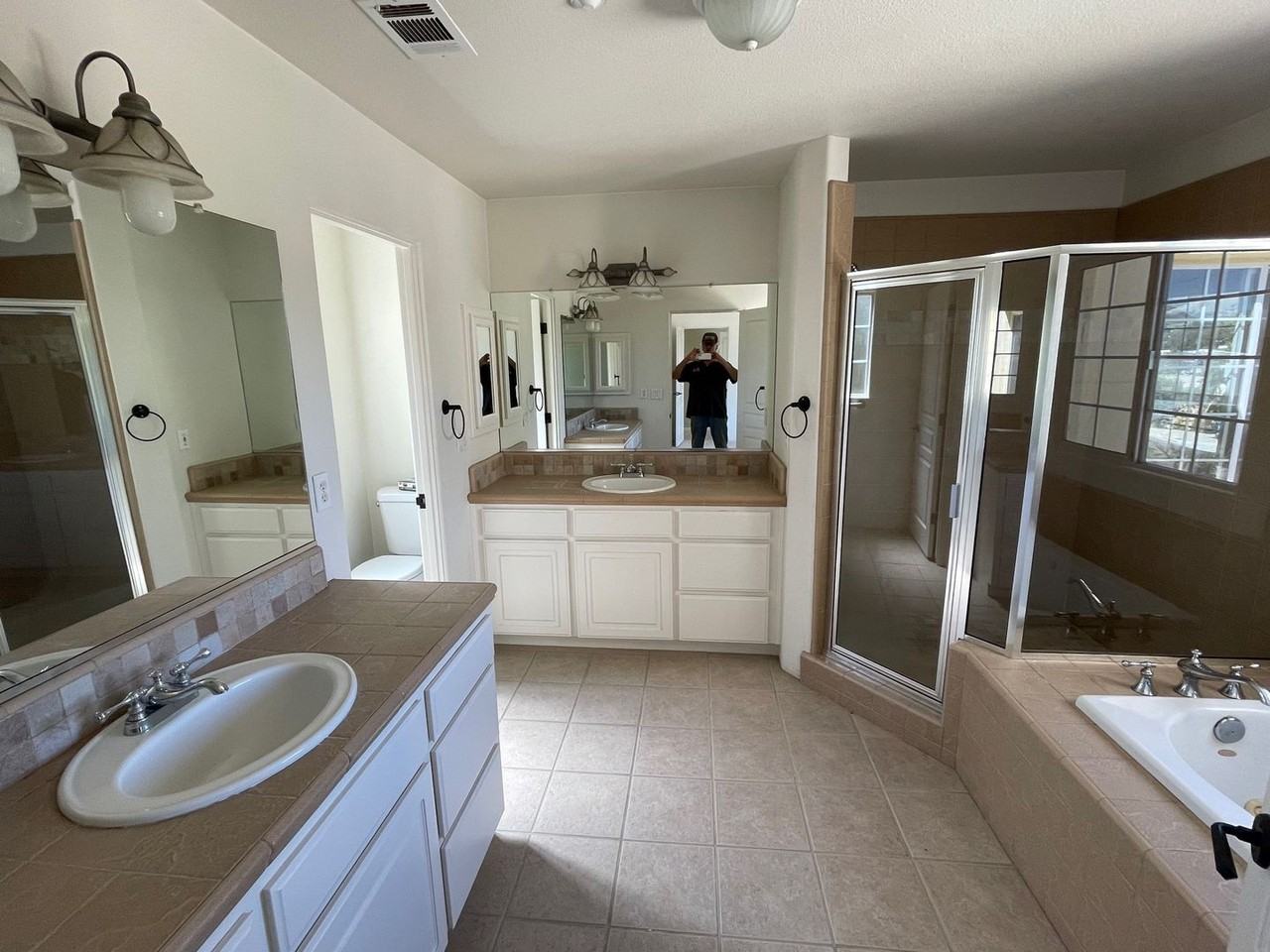 527 Stoneridge Dr - Photo 2 of 50