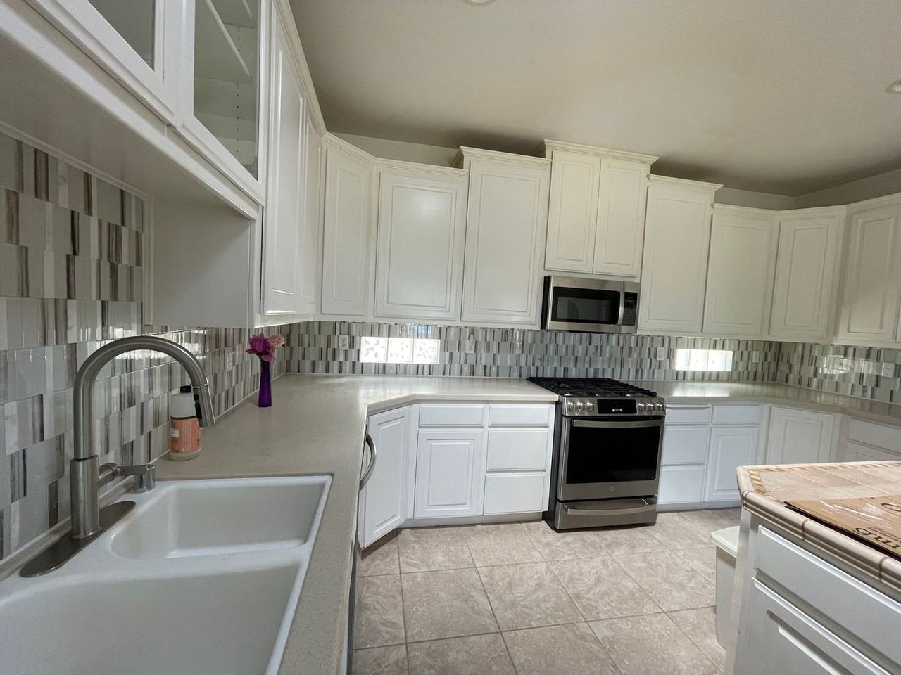 527 Stoneridge Dr - Photo 3 of 50