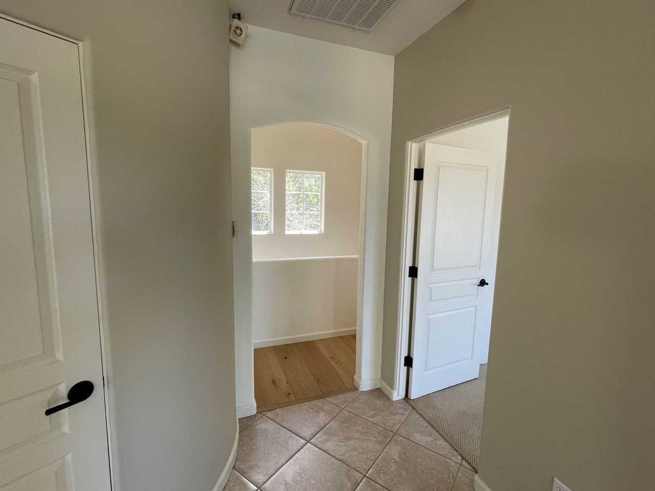 527 Stoneridge Dr - Photo 6 of 50