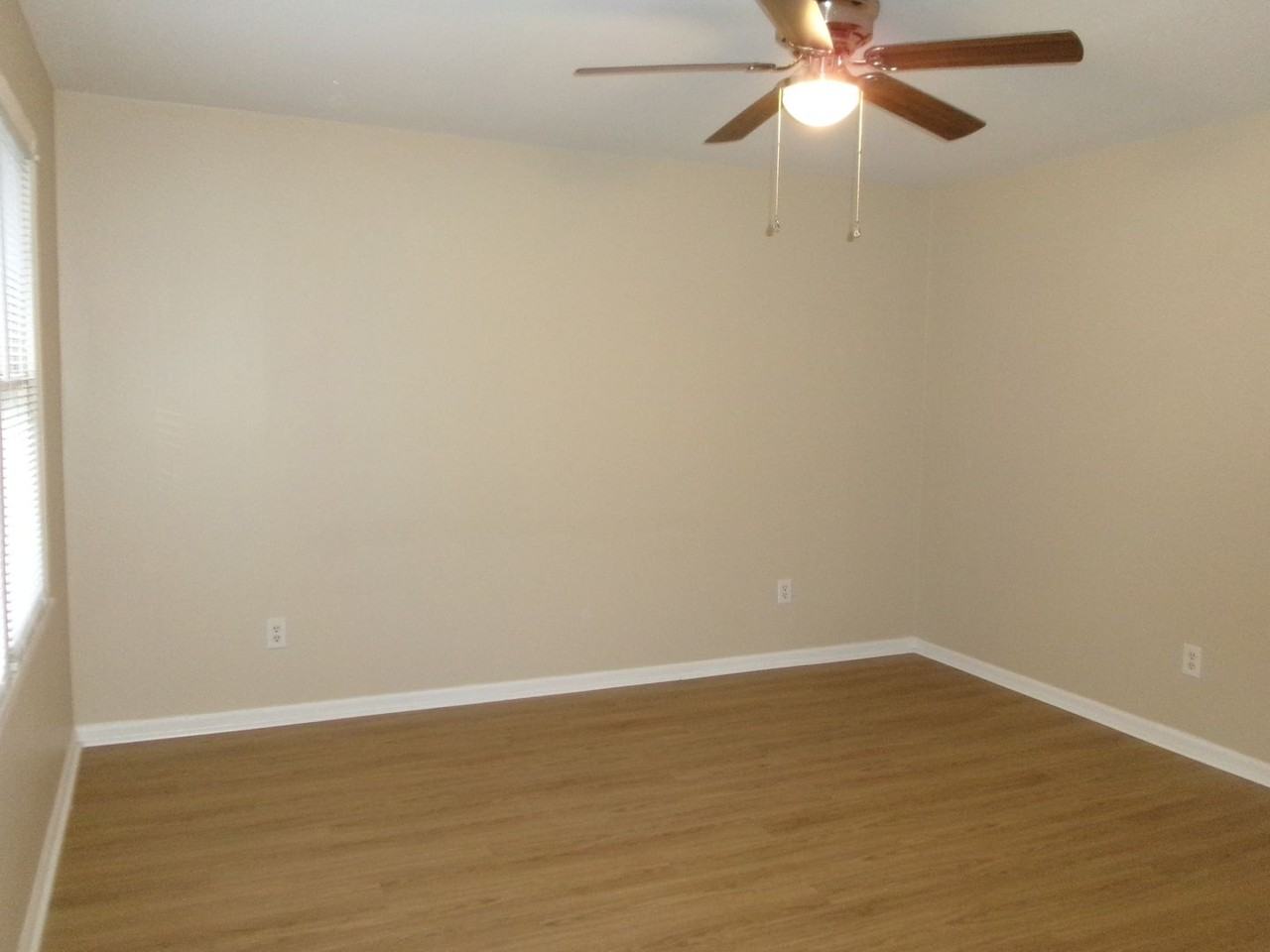 4346 Oak St #A - Photo 2 of 16