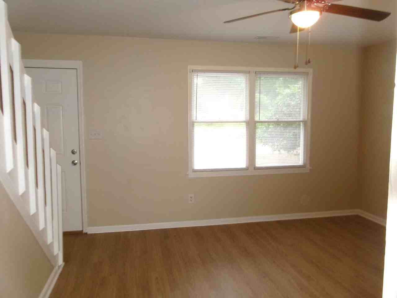 4346 Oak St #A - Photo 3 of 16