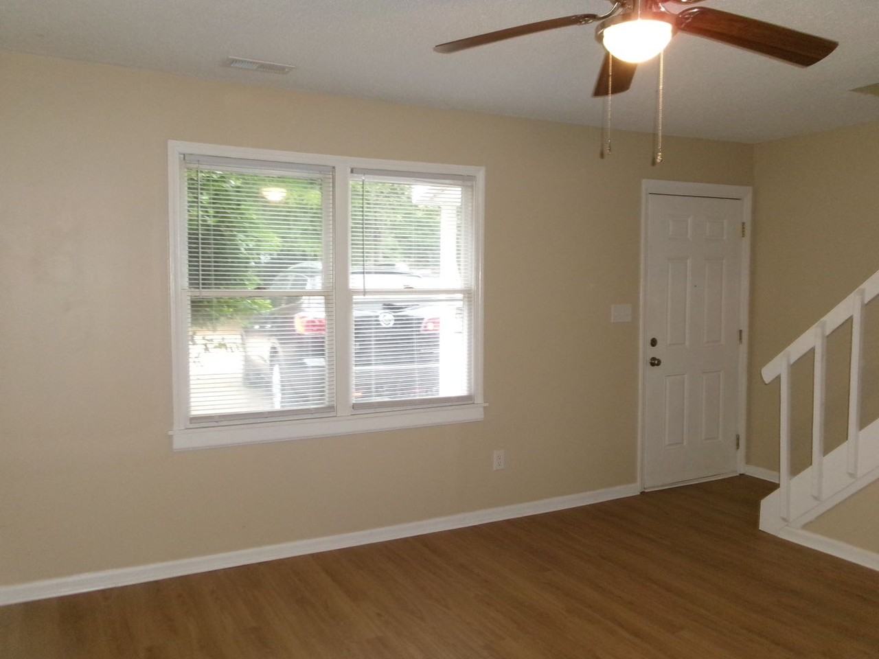 4346 Oak St #D - Photo 2 of 18