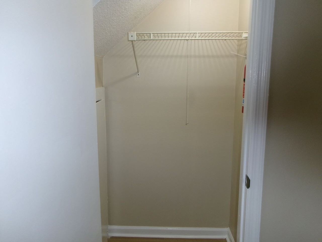 4346 Oak St #D - Photo 7 of 18