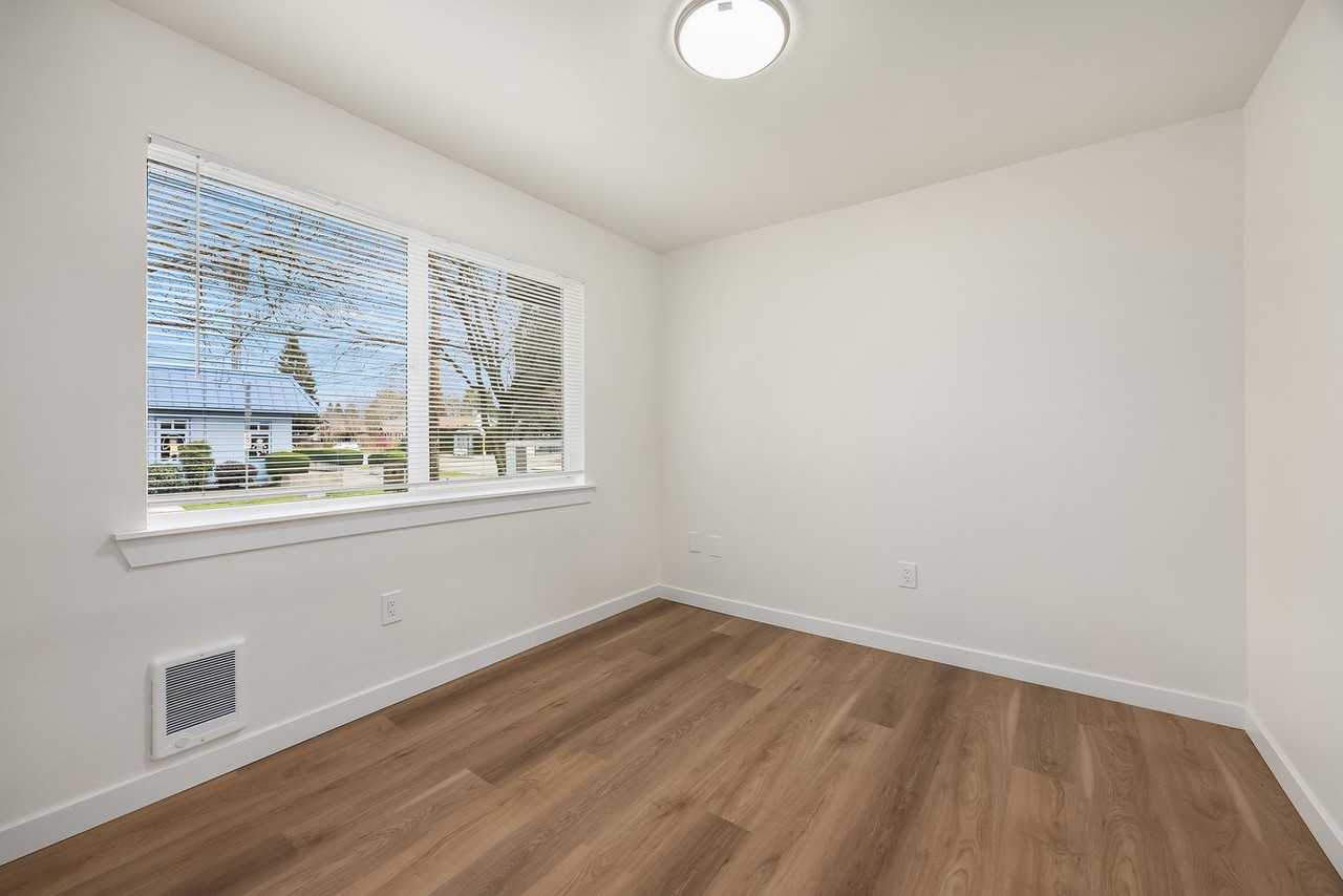 8801 9th AVE SW - Photo 7 of 21