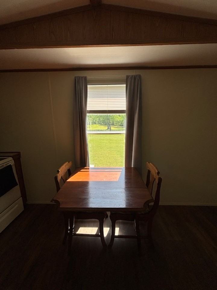 139 E Military Rd - Photo 4 of 27