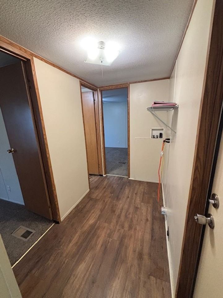 139 E Military Rd - Photo 7 of 27