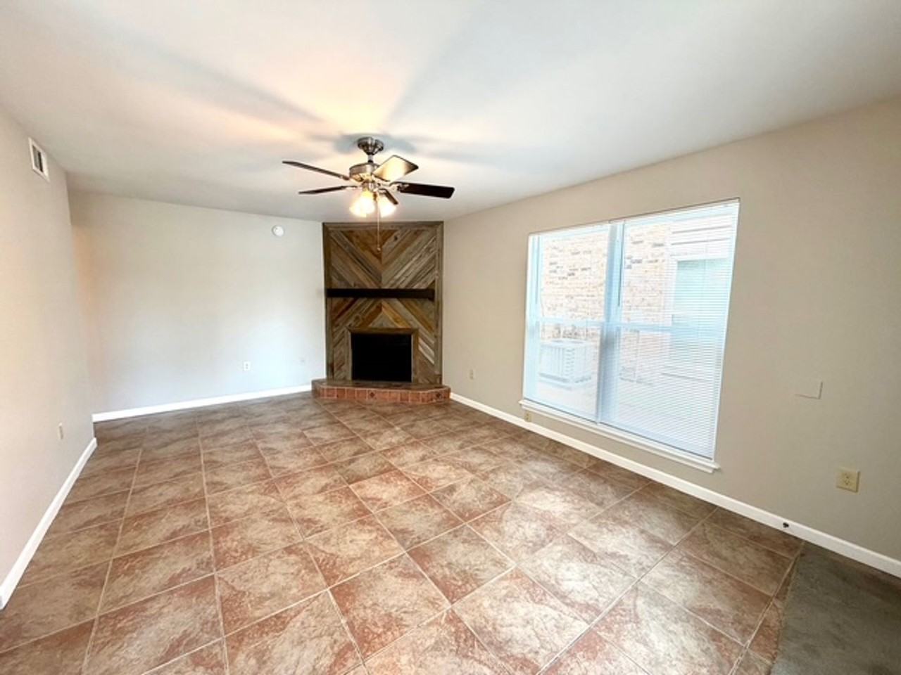 2021 S Brightside View Dr #C - Photo 7 of 19