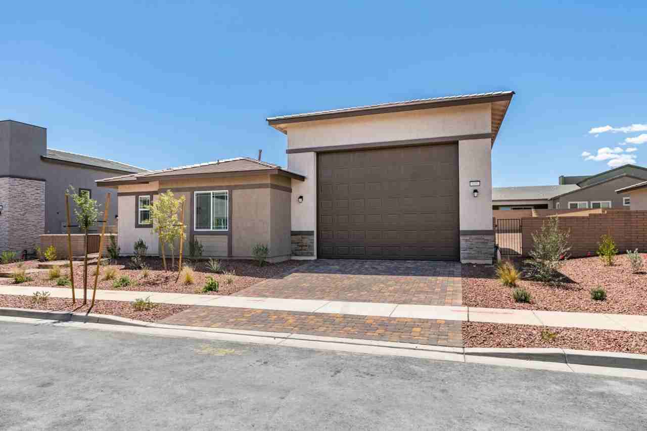 105 Camila Village Ave - Photo 2 of 47