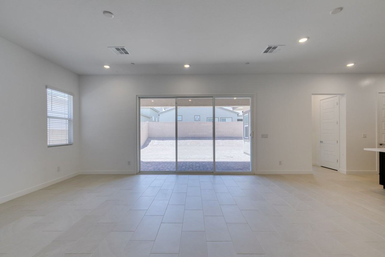 105 Camila Village Ave - Photo 6 of 47