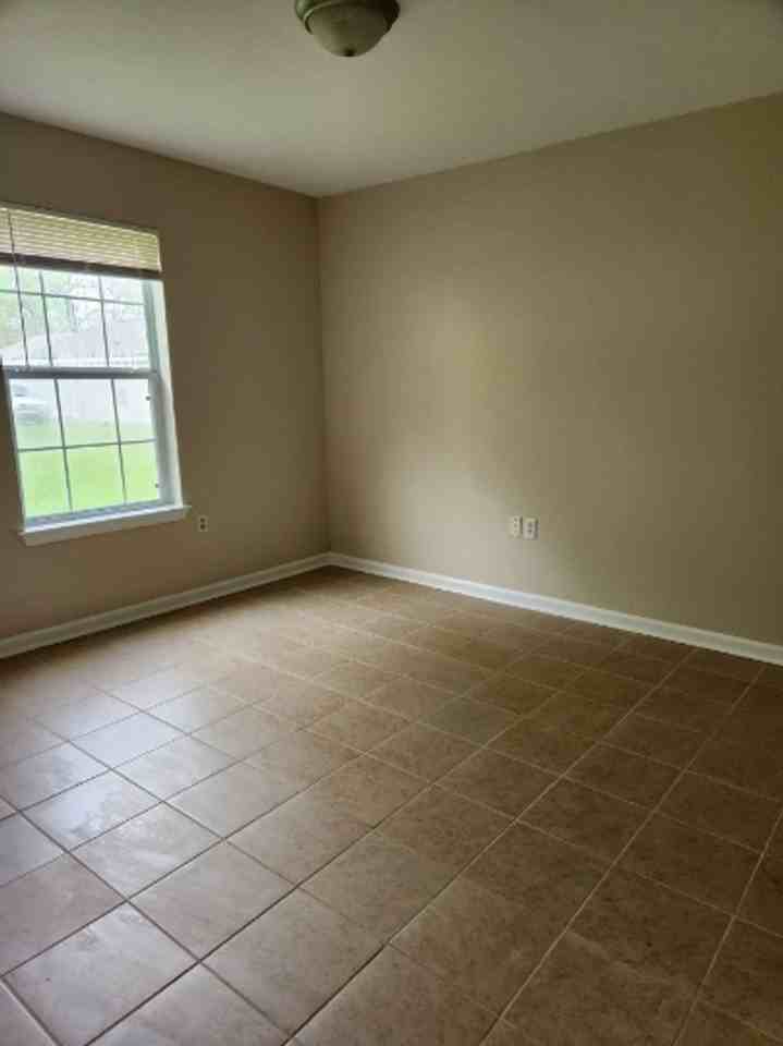 5315 Mcclelland Dr - Photo 4 of 8