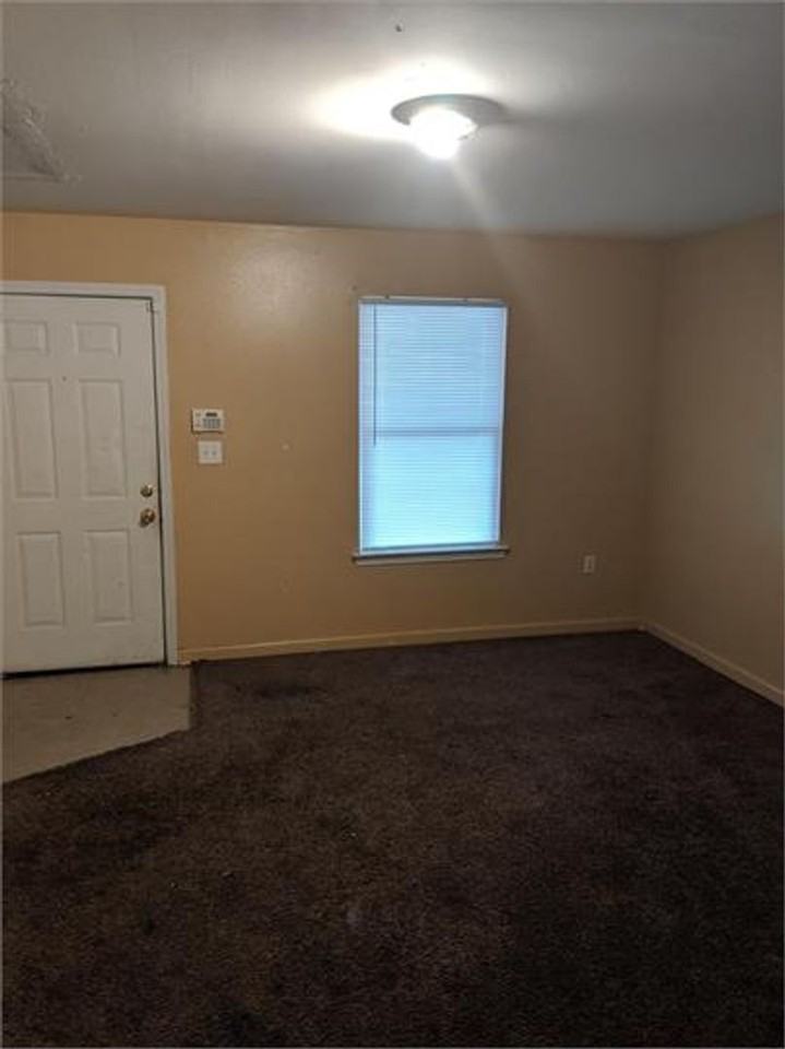 3566 North St - Photo 3 of 7
