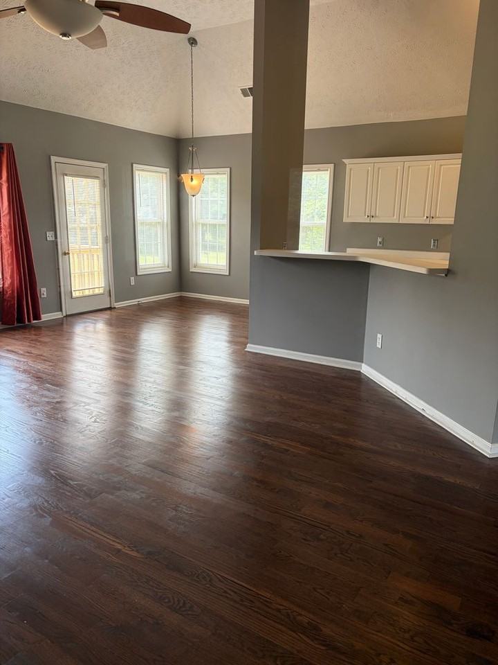 132 Katrina Dr - Photo 5 of 39