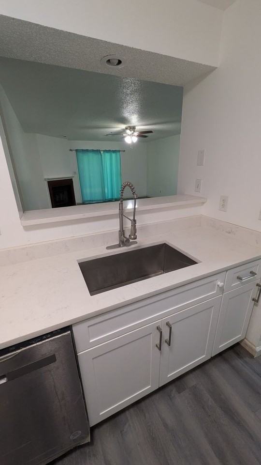 417 Ridge Creek Dr - Photo 3 of 9