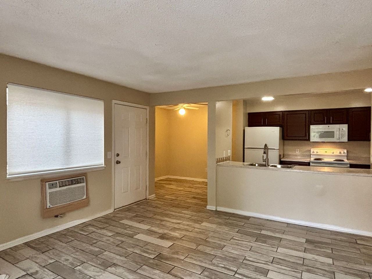 14590 E 2nd Ave - Photo 4 of 8