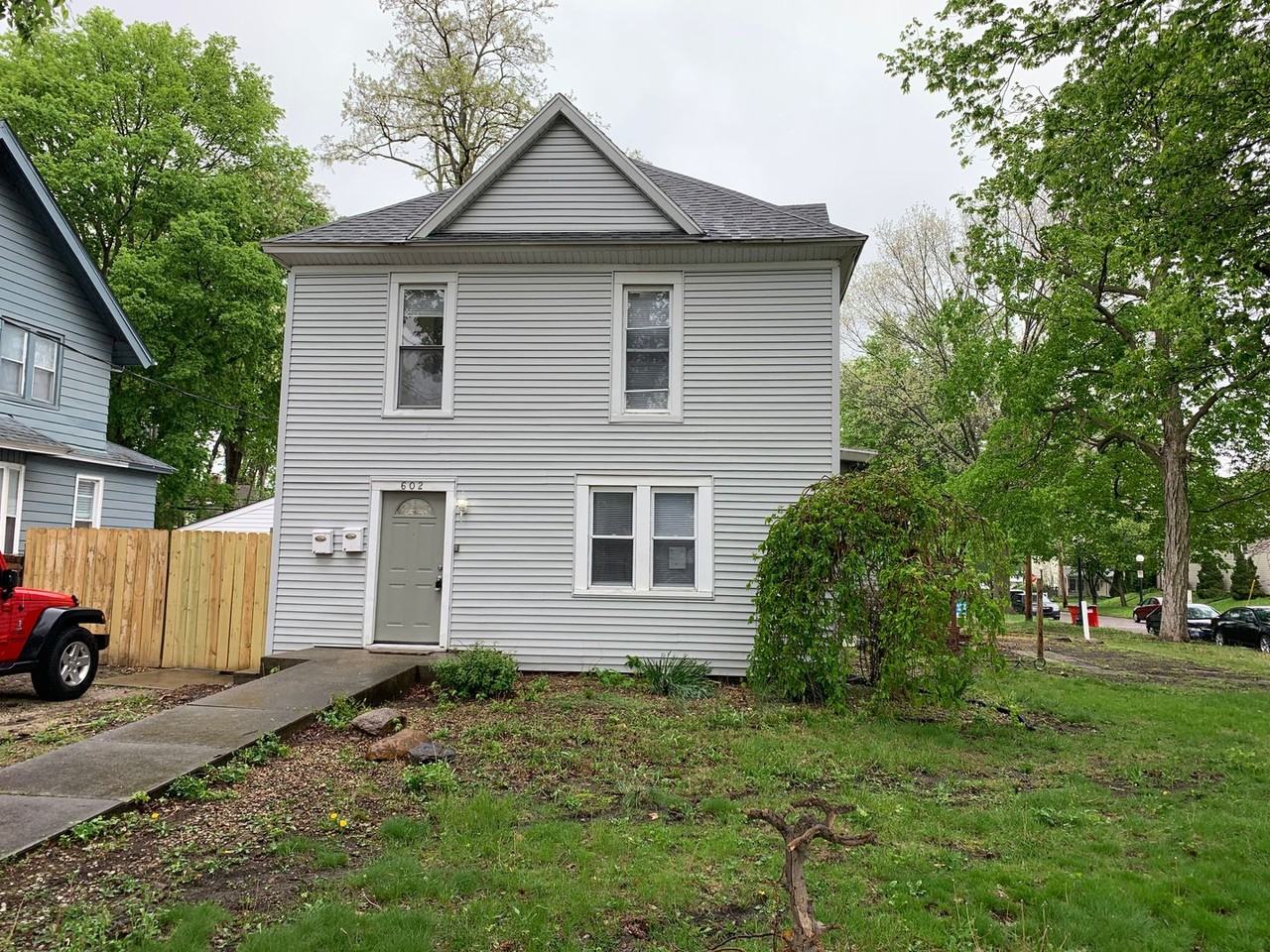 602 W Hill - Photo 2 of 17