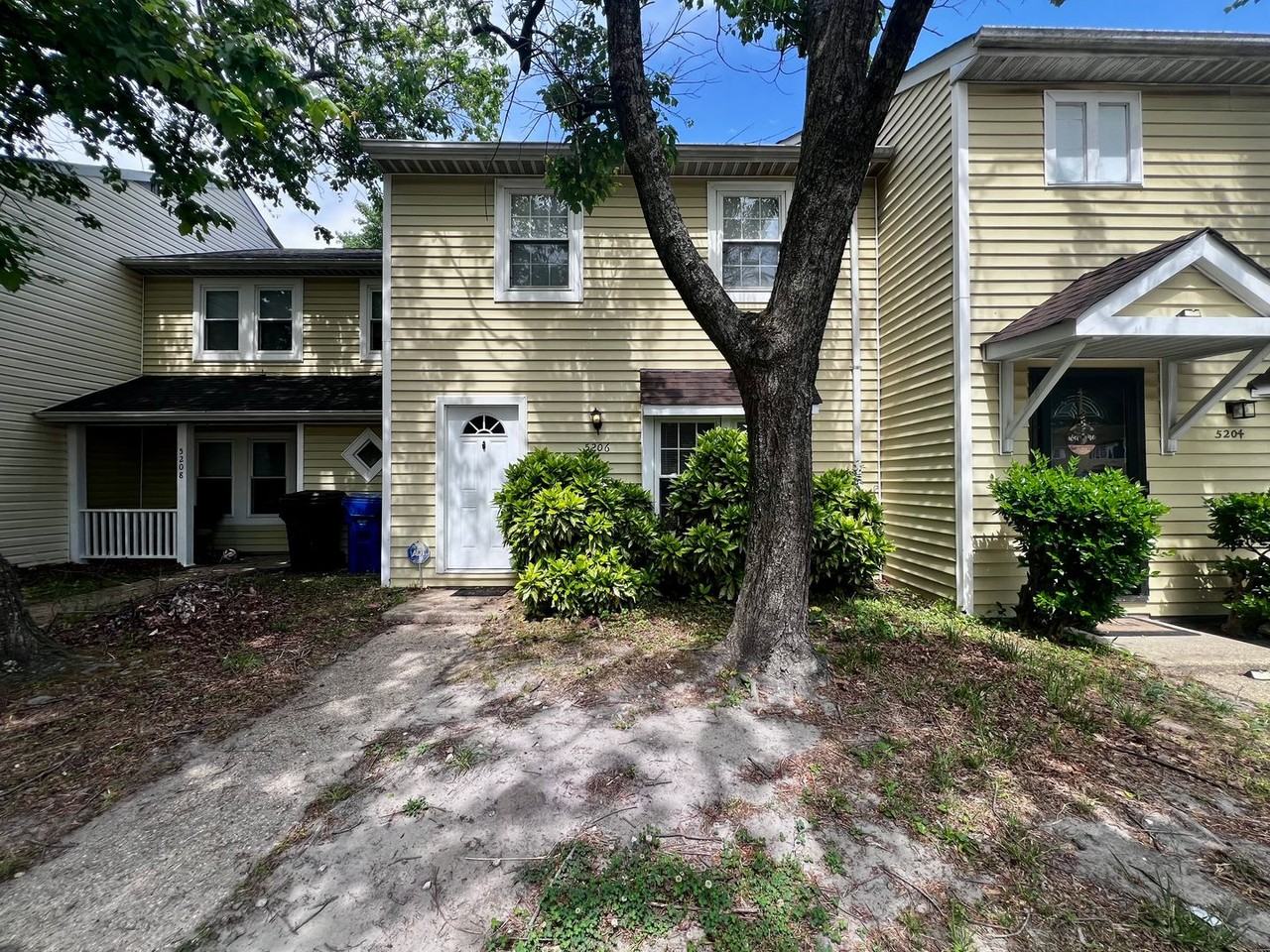 5206 Richard Rd - Photo 2 of 17