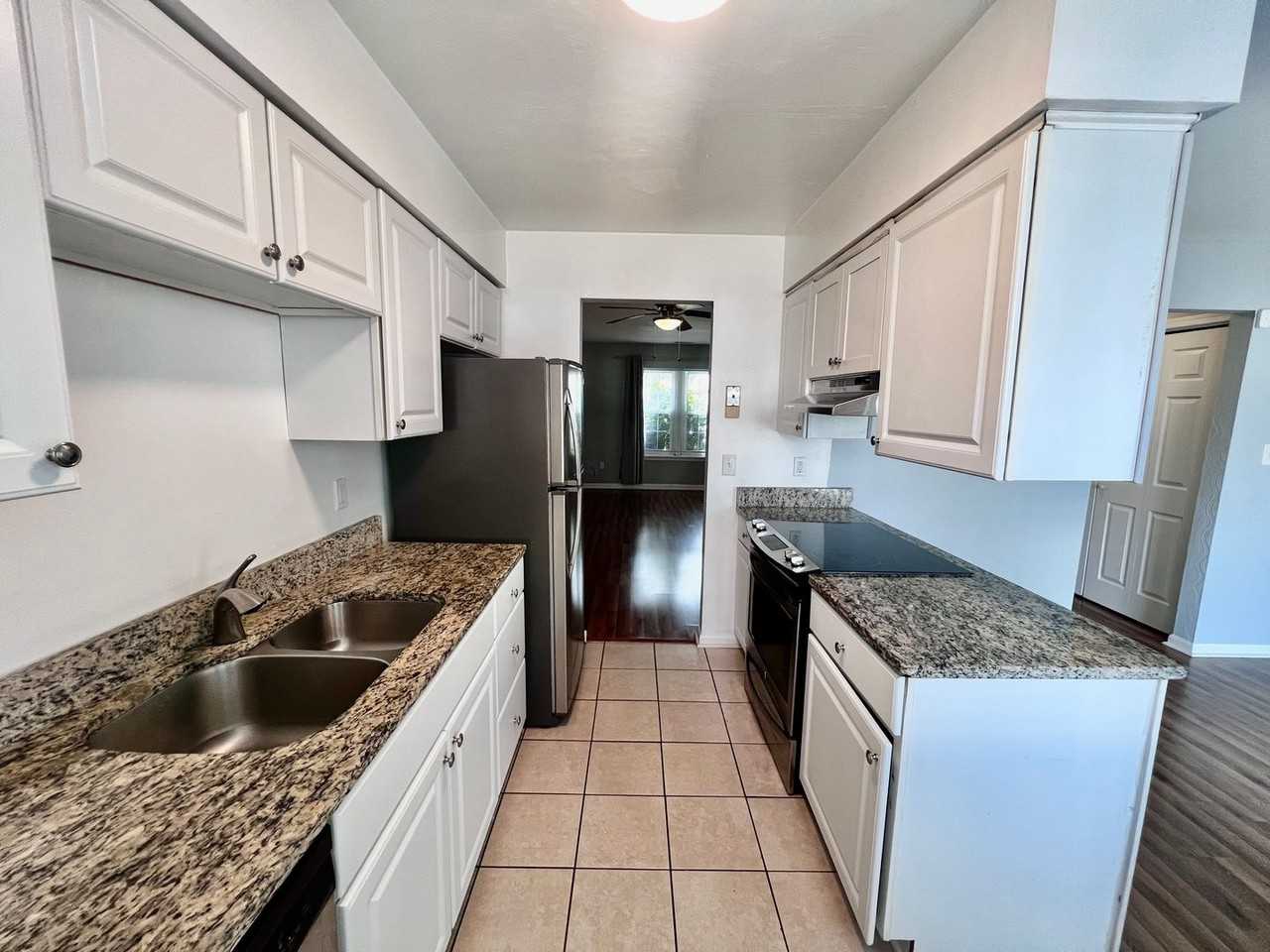 5206 Richard Rd - Photo 3 of 17