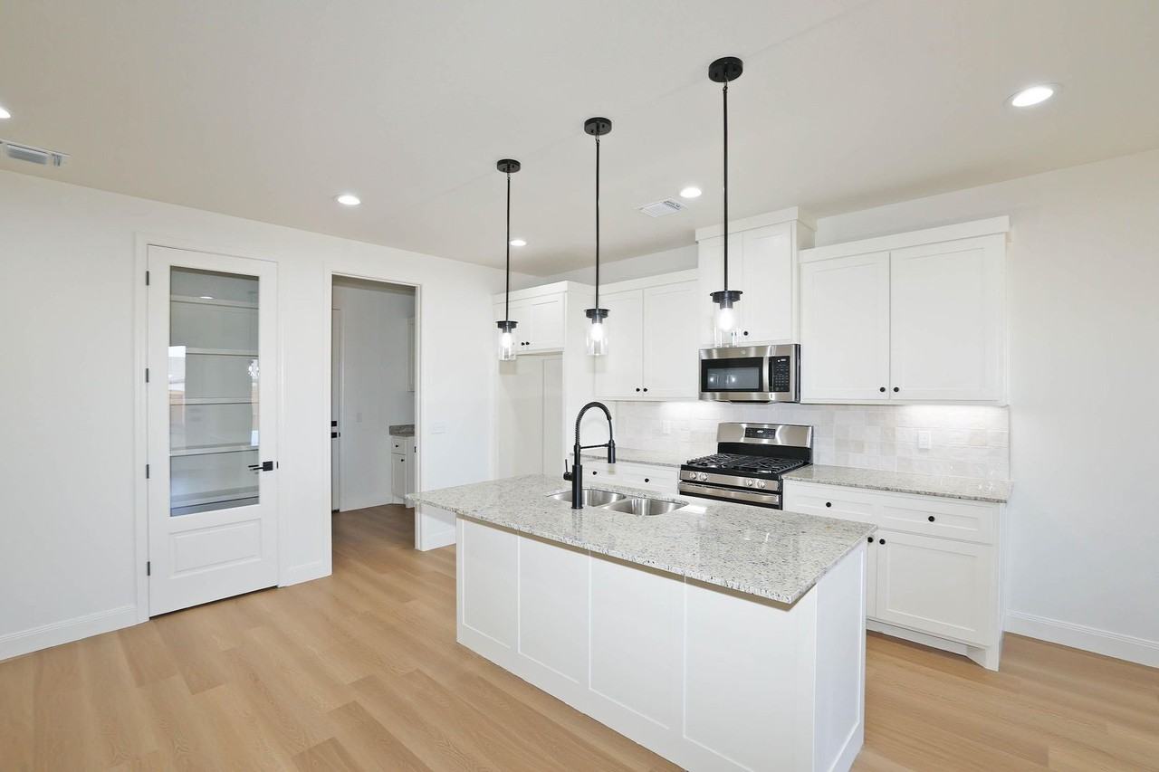 19151 Sierra Madre Dr #A - Photo 5 of 24