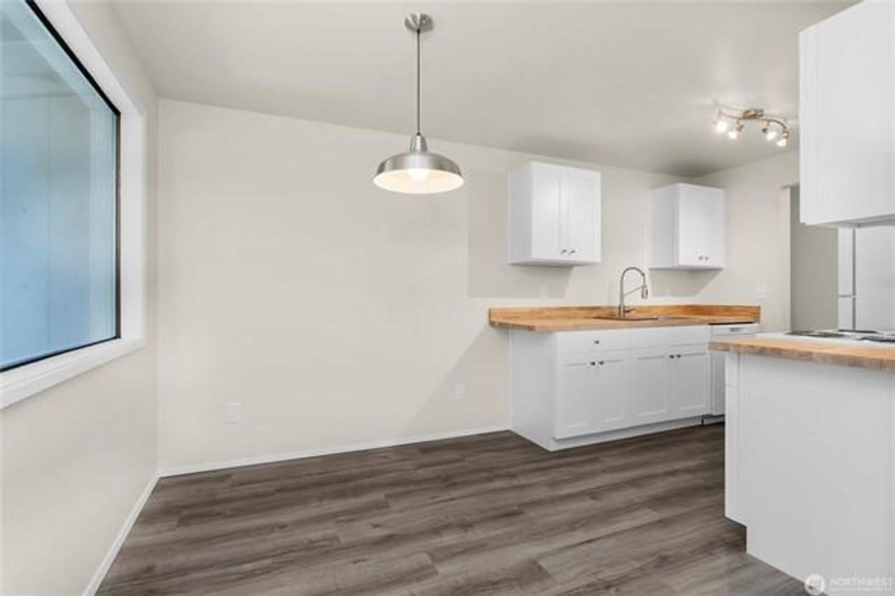4722 Carpenter Rd Se - Photo 4 of 17
