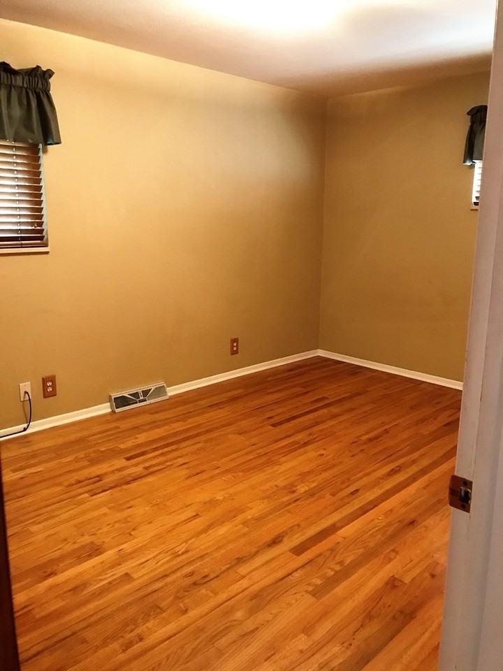 1228 Constitution Ave - Photo 6 of 14