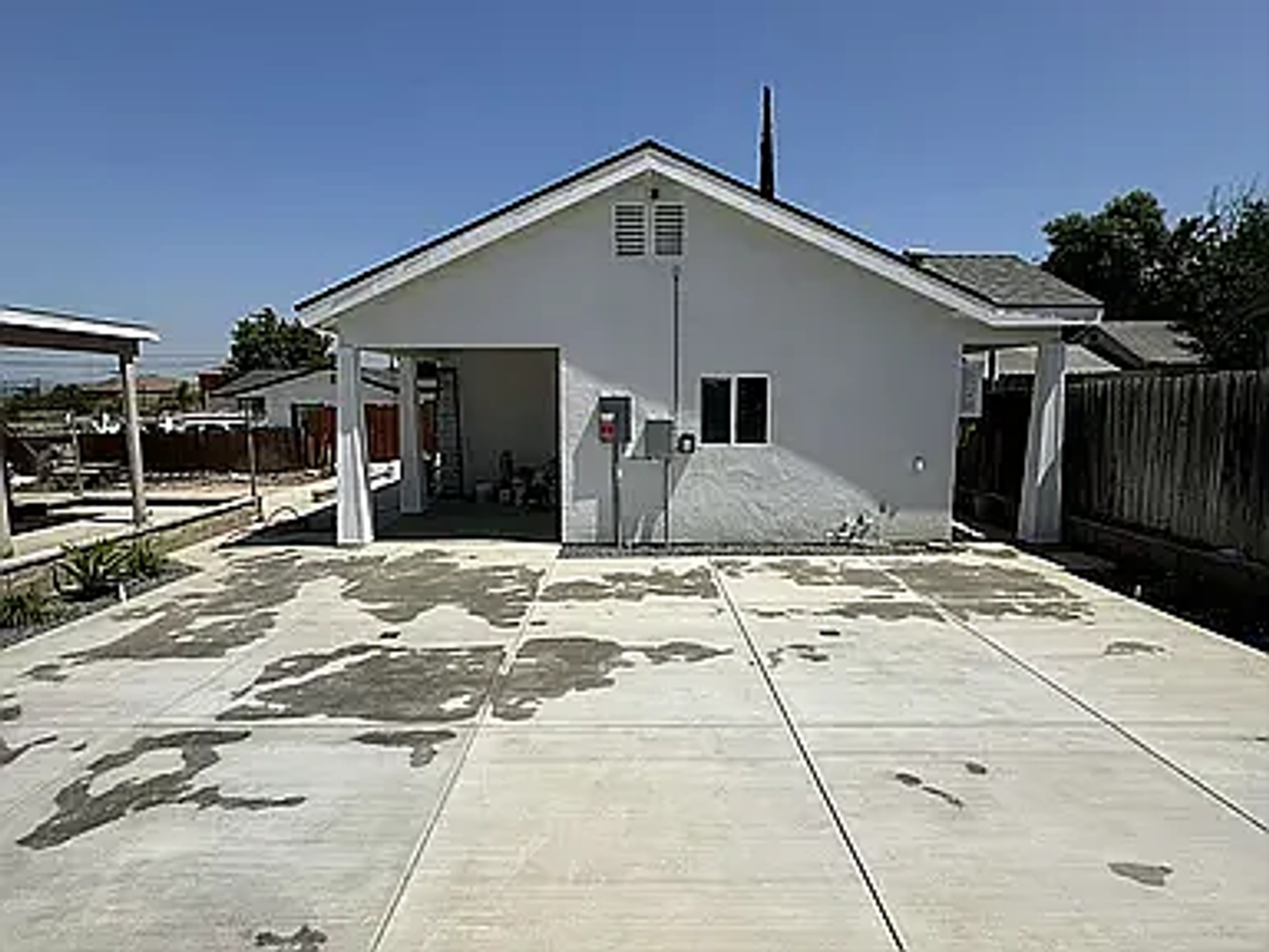 6496 Chadbourne Ave - Photo 2 of 11