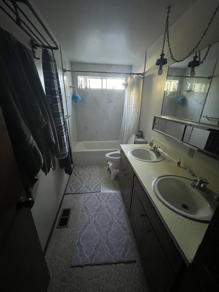 43rd Pl NE - Photo 5 of 5