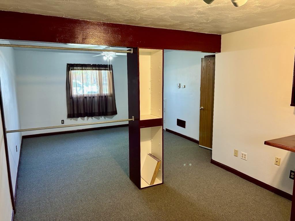 1970 Diane Ct - Photo 6 of 10