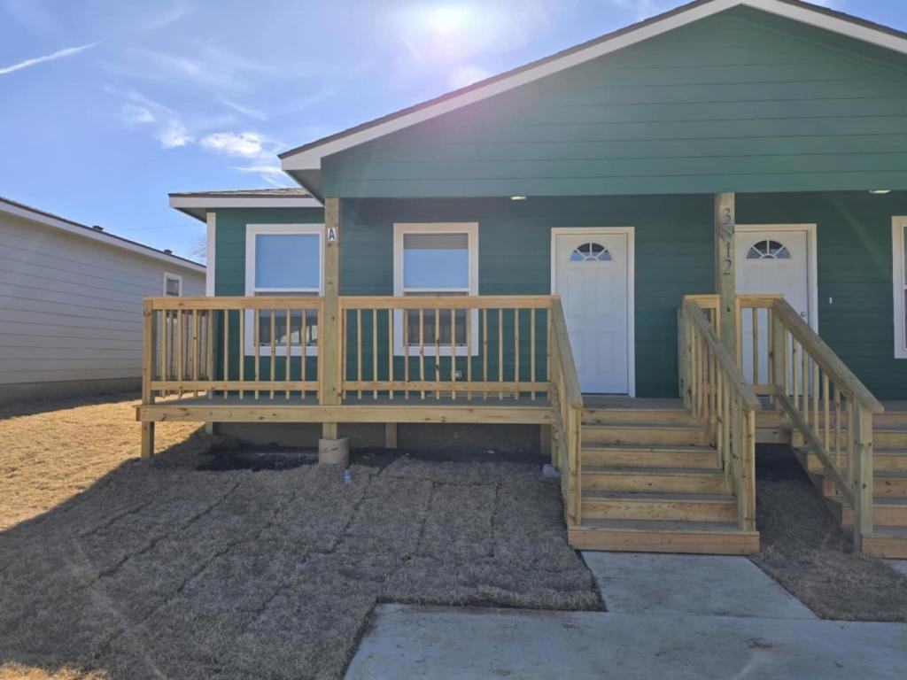 3812 W 55th St - Photo 2 of 13