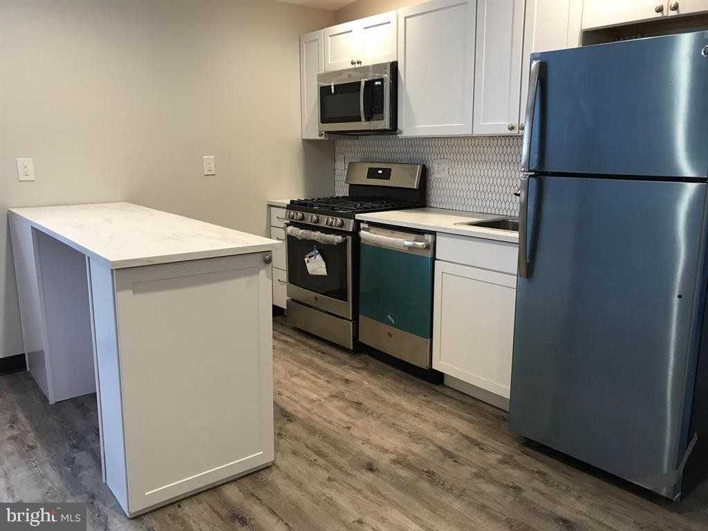 6189 Northwood Dr Apt 1 - Photo 4 of 8