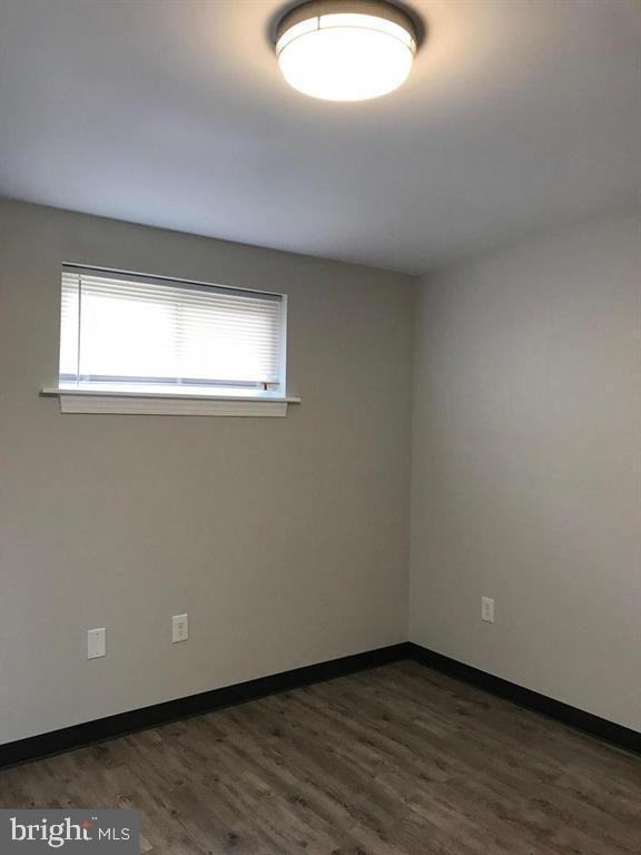 6189 Northwood Dr Apt 1 - Photo 5 of 8