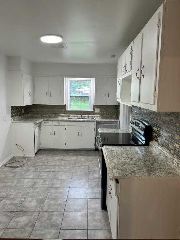 621 W 17th St - Photo 5 of 19