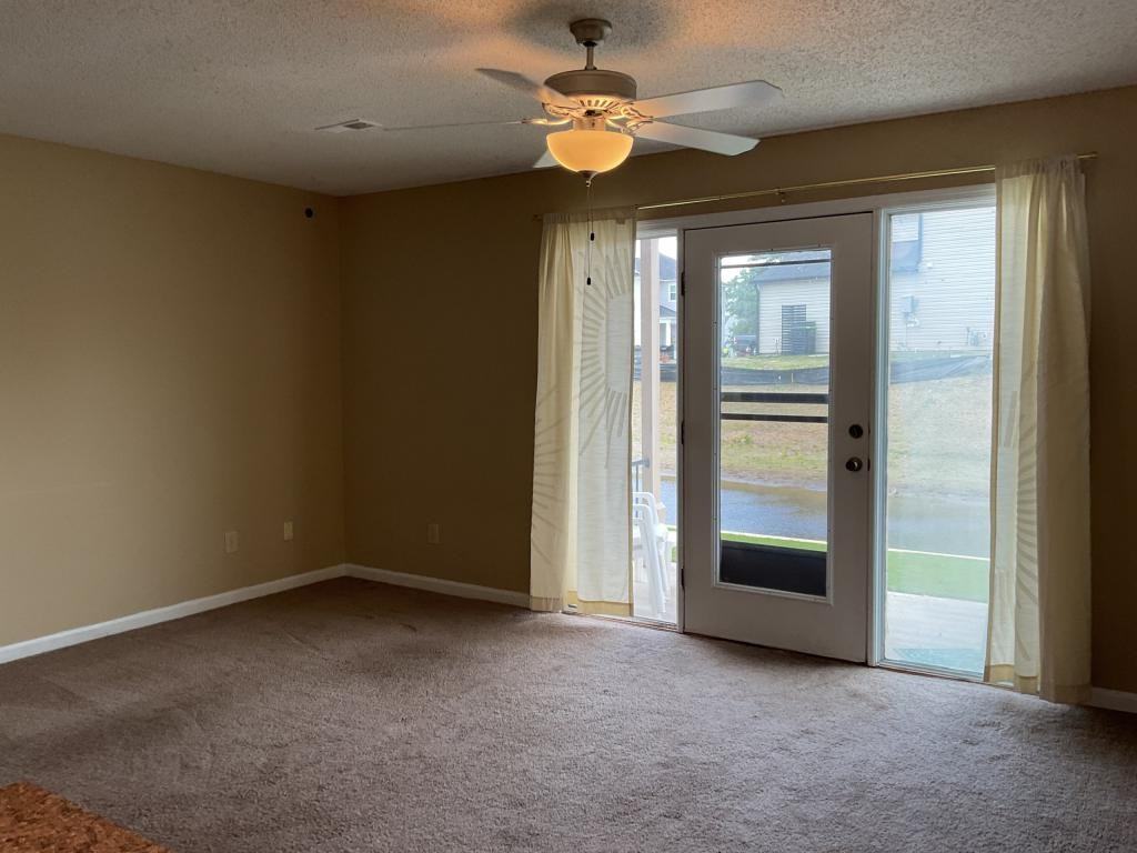210 Double Eagle Dr - Photo 4 of 20