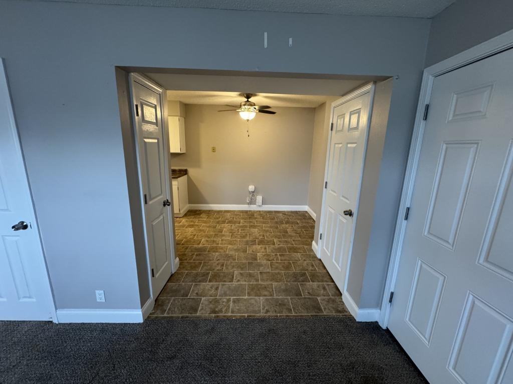 1102 Se Belmont Dr - Photo 4 of 10