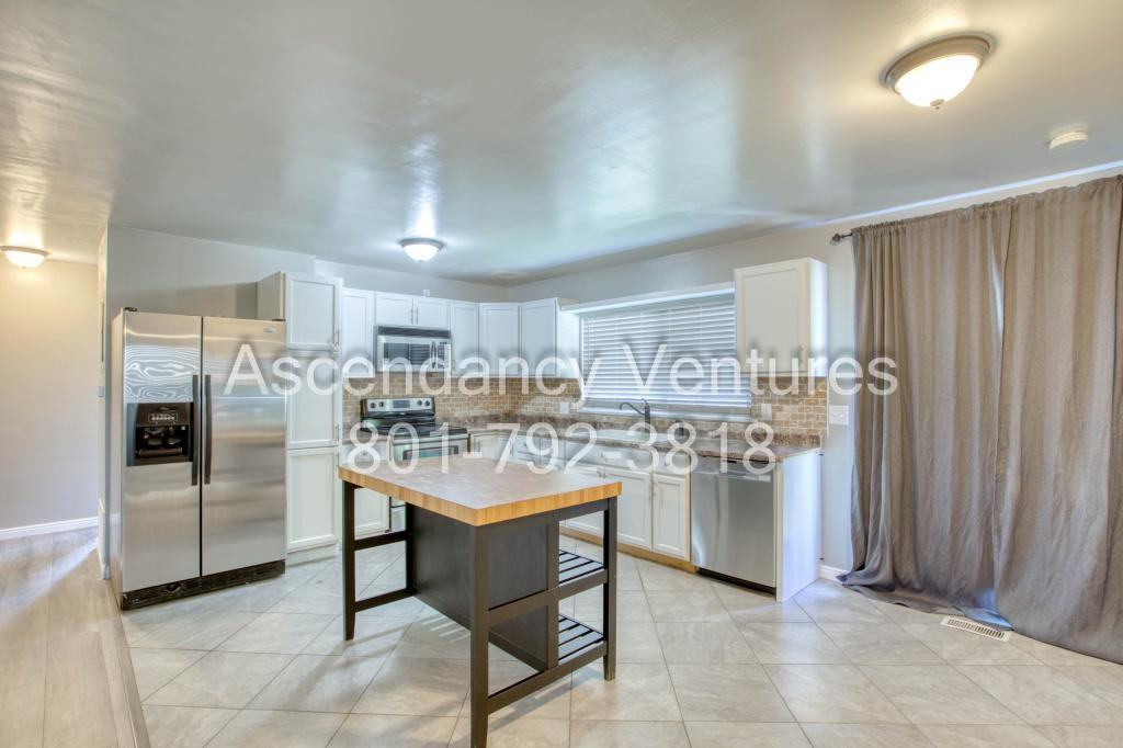 4104 W 4865 S - Photo 4 of 12