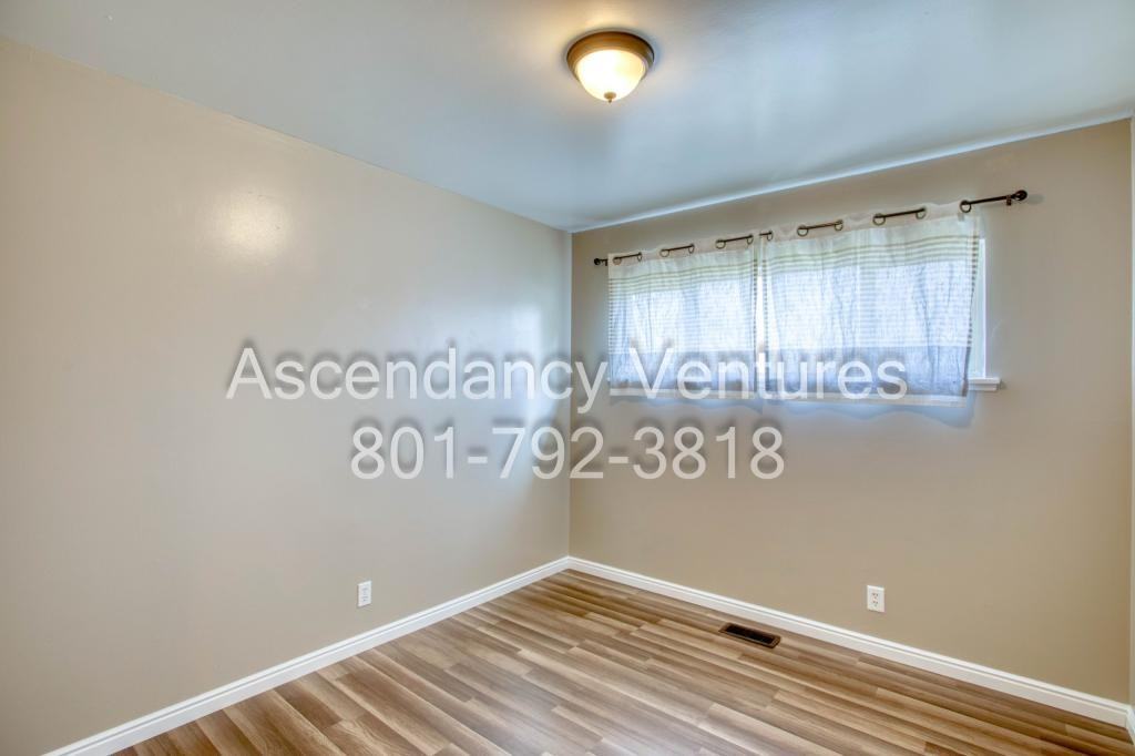 4104 W 4865 S - Photo 6 of 12