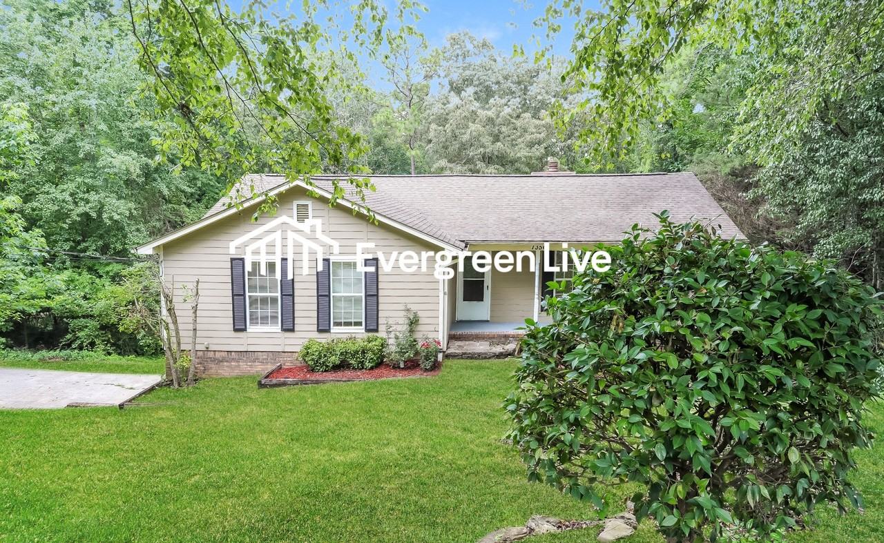 1356 Old Boston Rd