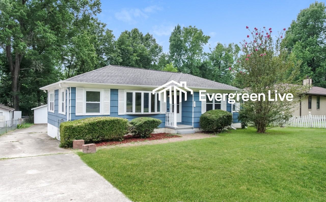 1021 Felix Dr - Photo 2 of 14