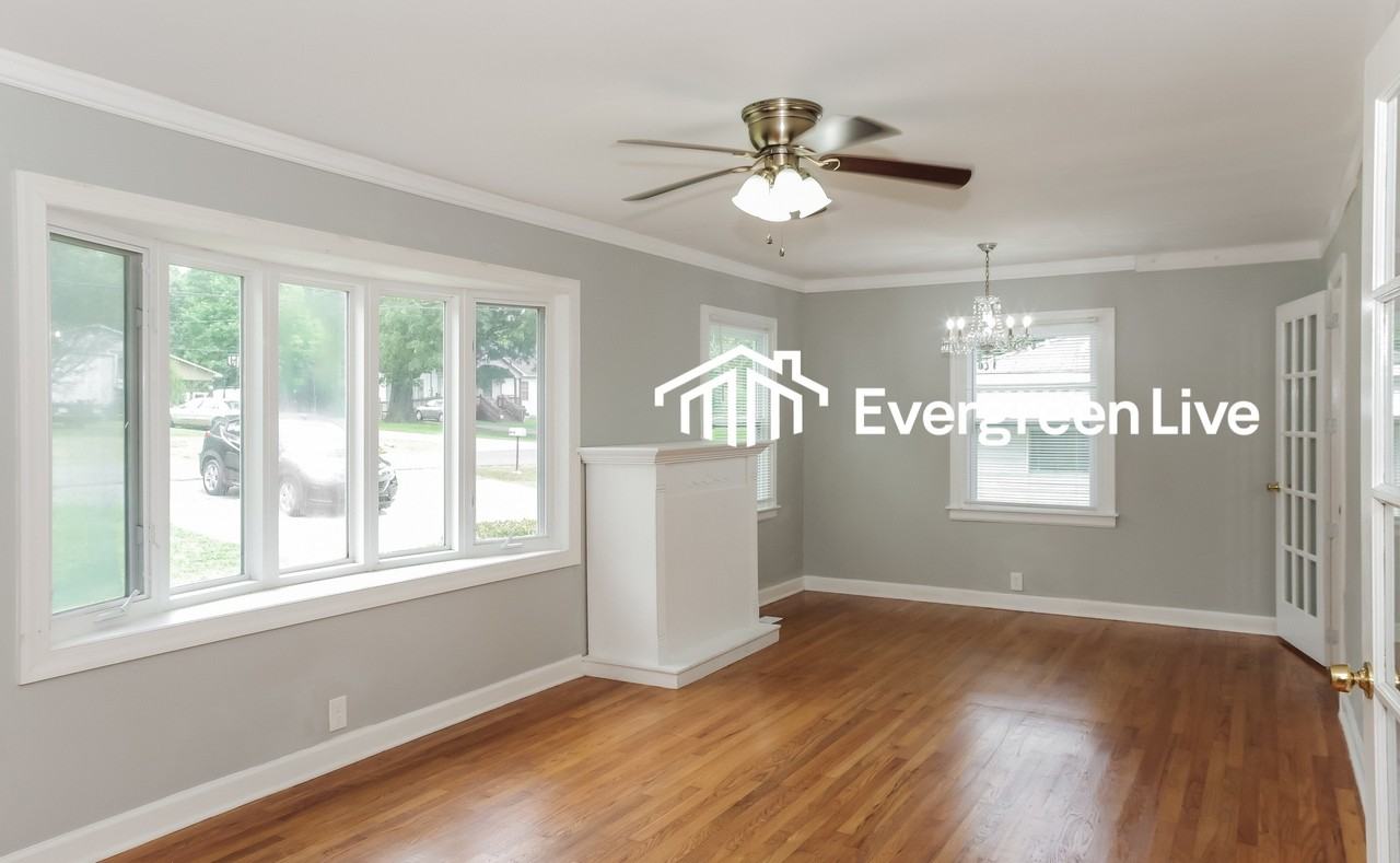 1021 Felix Dr - Photo 3 of 14