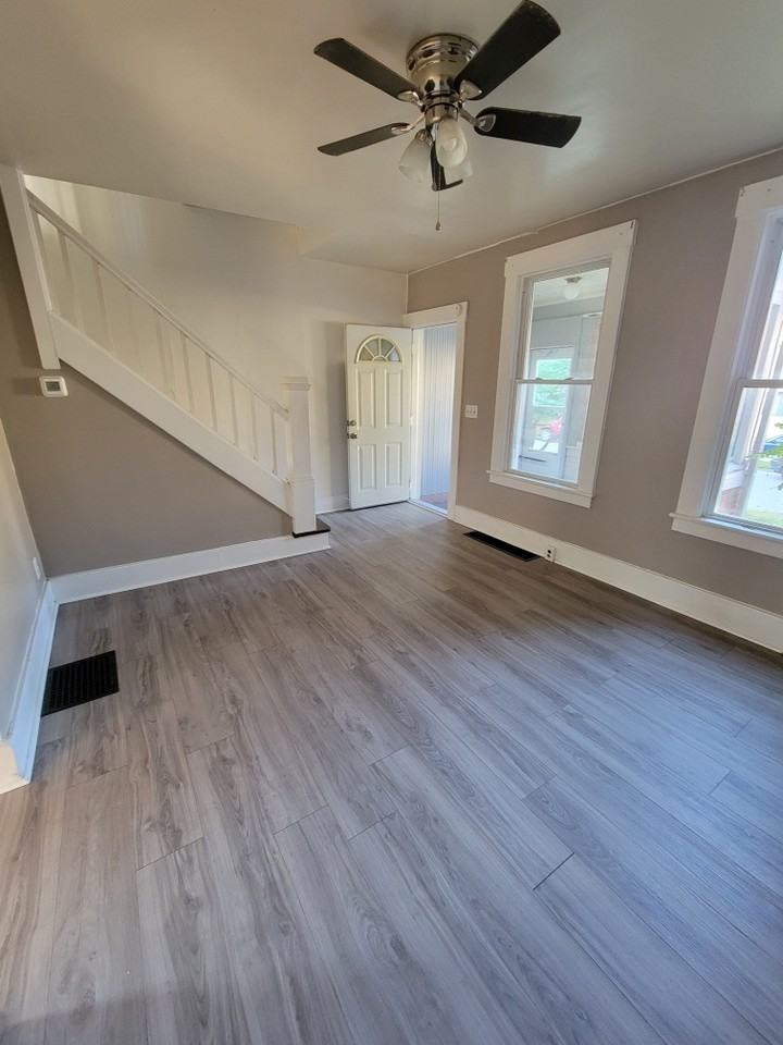 1205 Priestley Ave - Photo 2 of 11