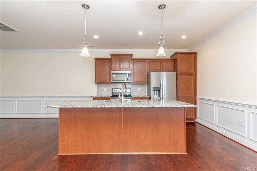 7348 Pebble Lake Dr - Photo 5 of 25
