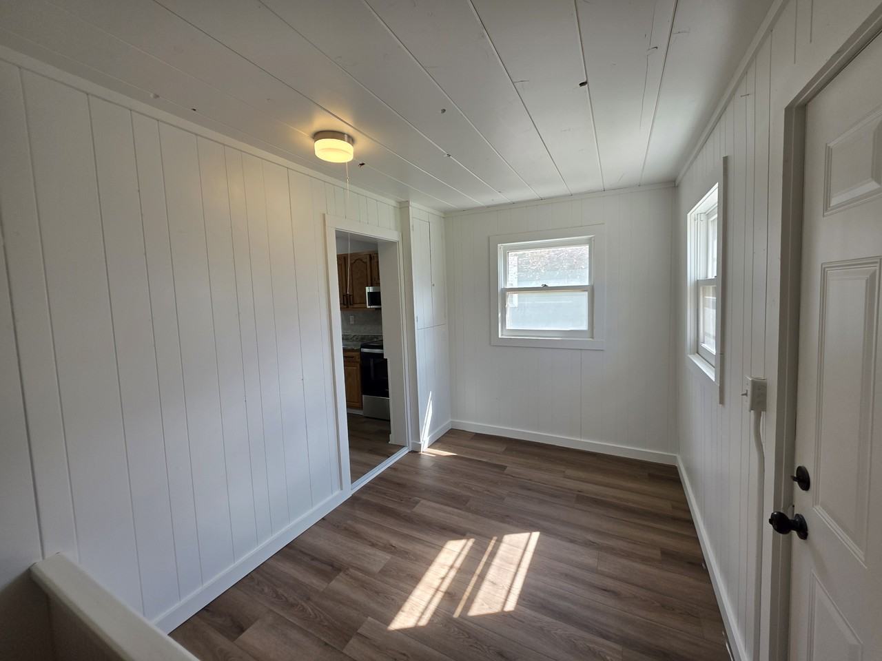 231 Tindolph Ave N - Photo 7 of 32
