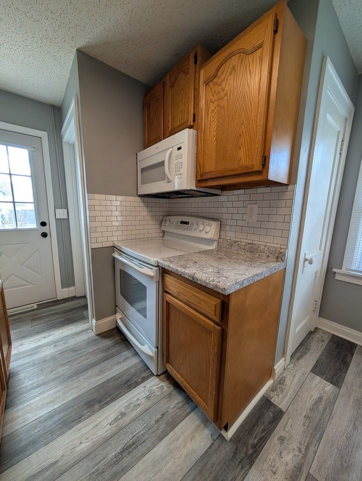 404 S Mcclun St - Photo 4 of 21