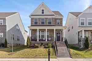 featured image of 16913 Thornapple Run