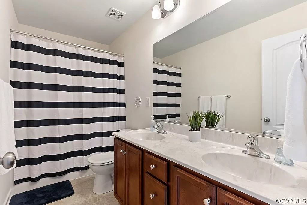 16913 Thornapple Run - Photo 4 of 22