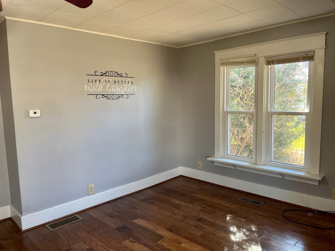 409 N 4th St - Photo 5 of 10