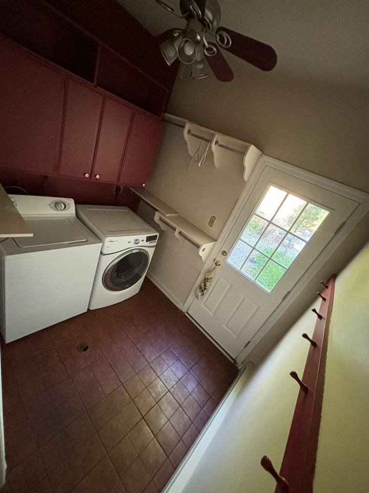 3302 Heritage Dr - Photo 2 of 18