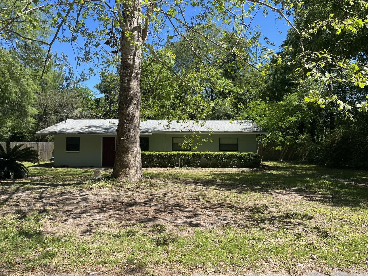 17451 Southside Ct - Photo 3 of 11